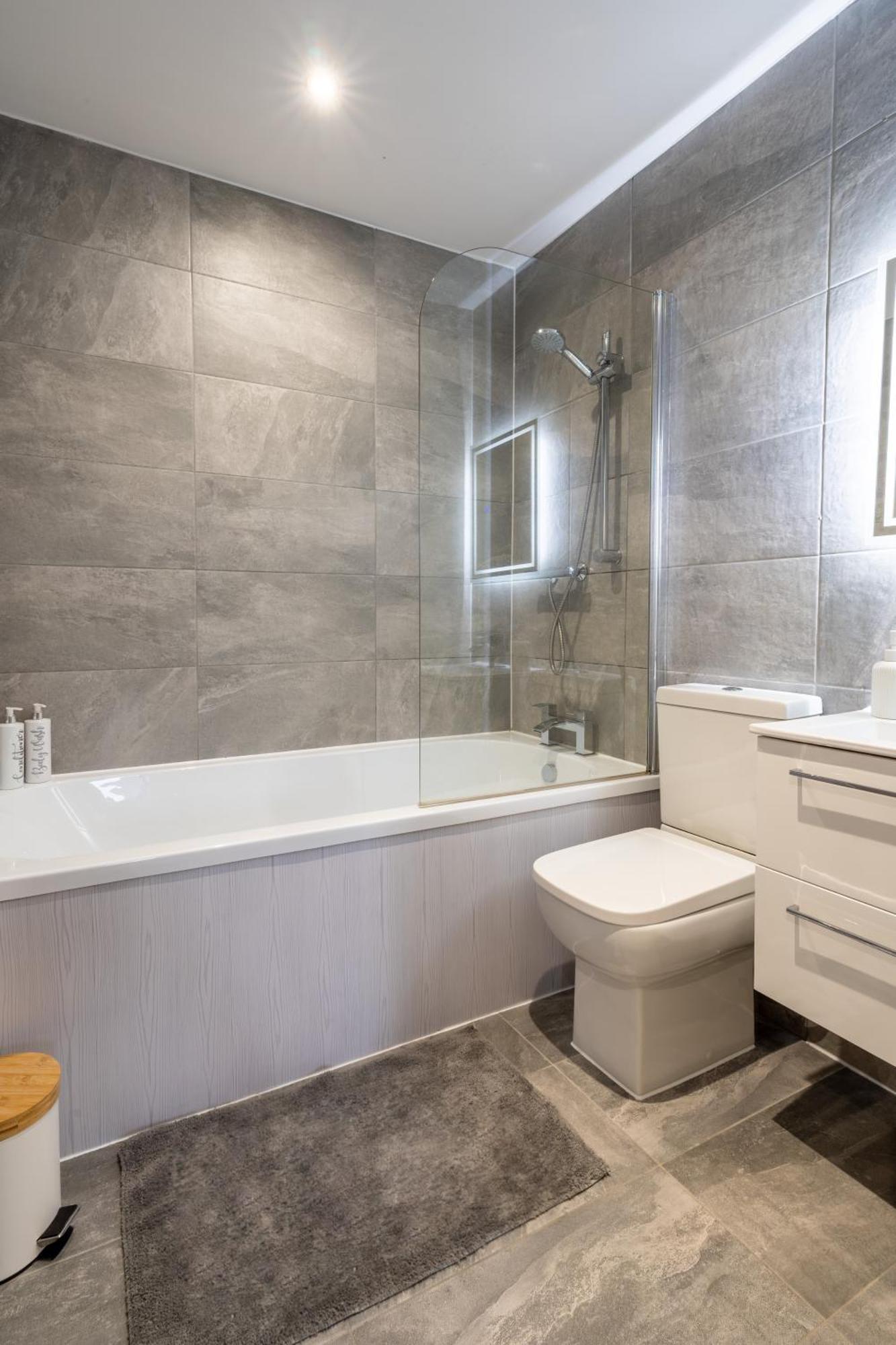 Appartamento Modern 2-bed With Balcony, Close To Centre With Free Parking Oxford