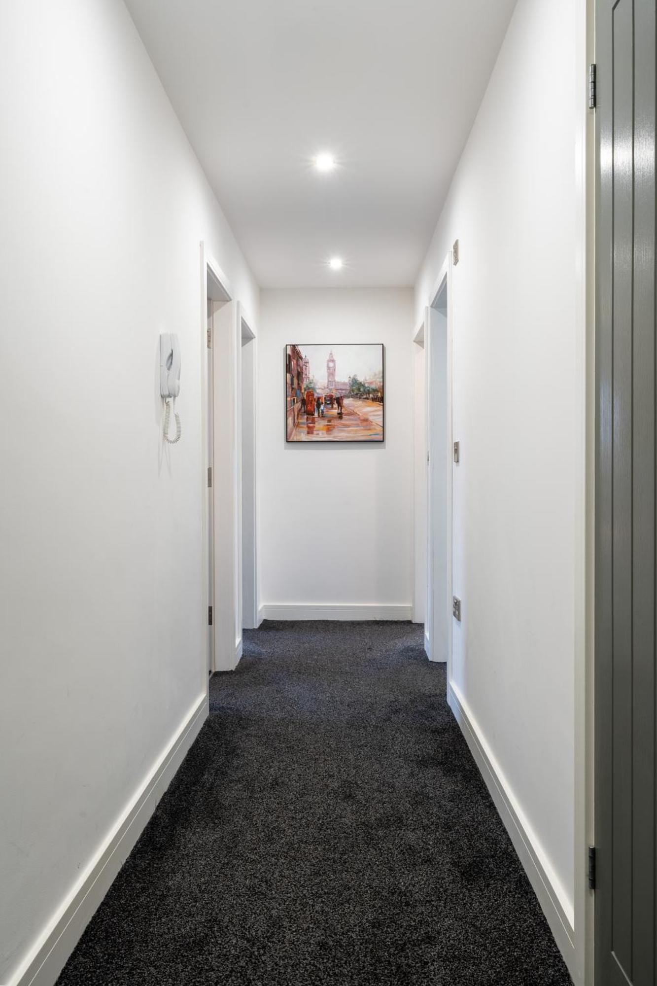 Apartament Modern 2-bed With Balcony, Close To Centre With Free Parking